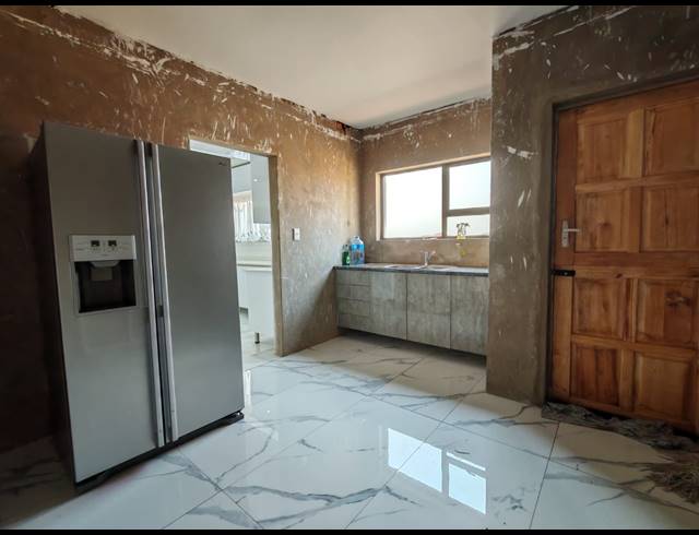 3 BEDROOM HOUSE FOR SALE IN THREE RIVERS EAST